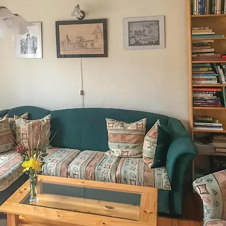 Nice In With 3 Bedrooms And Wifi Casa vacanze *