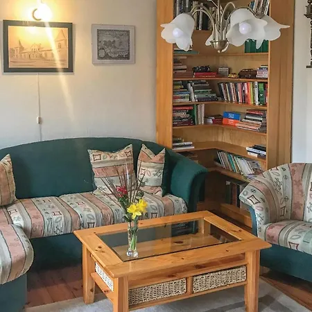 Nice In With 3 Bedrooms And Wifi Gardna Wielka