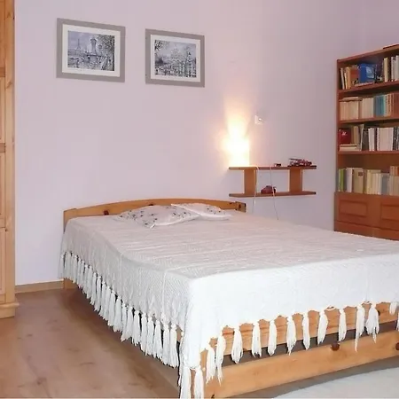 Nice In With 3 Bedrooms And Wifi Gardna Wielka