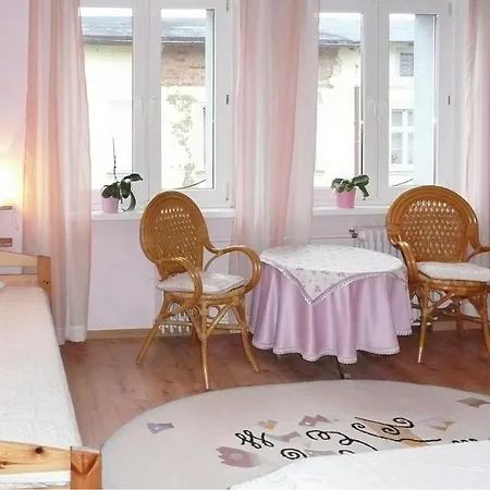 Nice In With 3 Bedrooms And Wifi